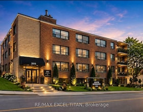 2505 Eglinton Avenue W, Toronto, ON