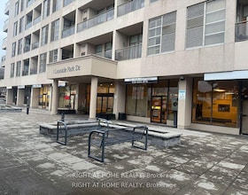 1 Leaside Park Drive, Toronto, ON