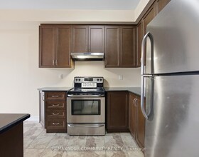 90 SKY HARBOUR Drive, Peel, ON , MLS #W13855676 , Image - 1