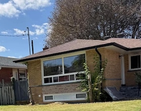 24 Cora Crescent, Toronto, ON