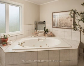 1749 Heritage Way, Halton, ON , MLS #W13857480 , Image - 1