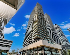 33 Shore Breeze Drive, Toronto, ON