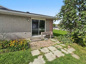 10 Riverside Drive, Kawartha Lakes, ON , MLS #X13860782 , Image - 1