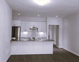 17 Lakewood Crescent S, Kawartha Lakes, ON , MLS #X13867742 , Image - 1