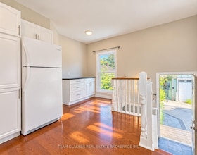 676 Emery Street E, Middlesex, ON , MLS #X13885374 , Image - 1
