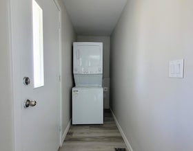 228 East 25th Street, Hamilton, ON , MLS #X14088818 , Image - 1