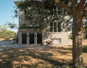 546 Crystal Drive, Peterborough, ON , MLS #X14089140 , Image - 1