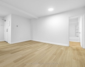 8 School Street, York, ON , MLS #N14097396 , Image - 1