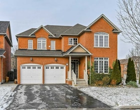 33 Dewsbury Way, Hamilton, ON , MLS #X13621638 , Image - 1
