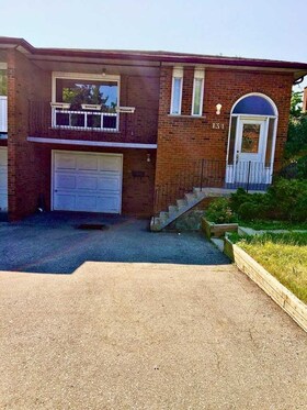 134 Chalfield Lane, Peel, ON