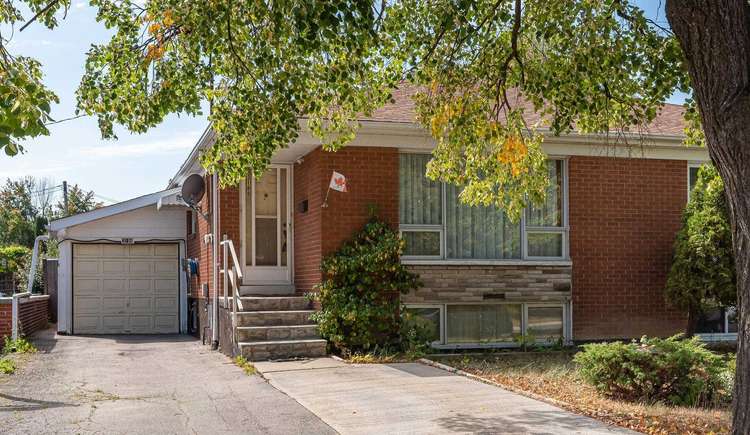 3188 Queen Frederica Dr, Mississauga, Ontario, Applewood