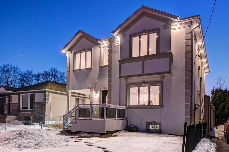 24 Hargrove Lane, Toronto, ON, Alderwood