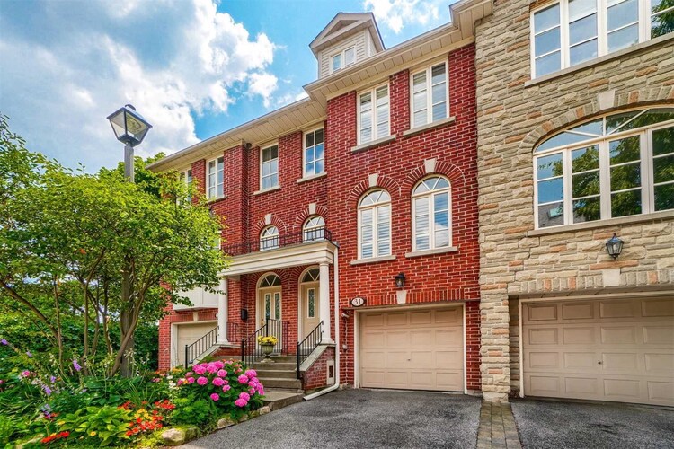 31 Brownstone Lane, Toronto, ON, Kingsway South