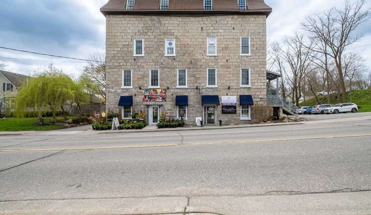 41 Main St S, Brant, Ontario, South Dumfries