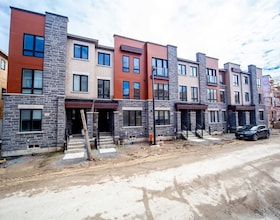 29 Steamboat Way, Durham, ON , MLS #E13249256 , Image - 1