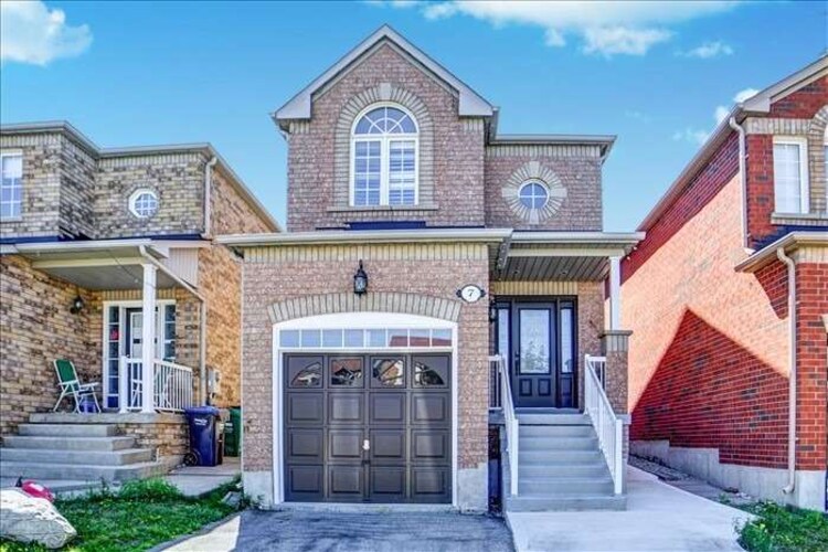 7 Eastview Gate, Brampton, ON, Bram East