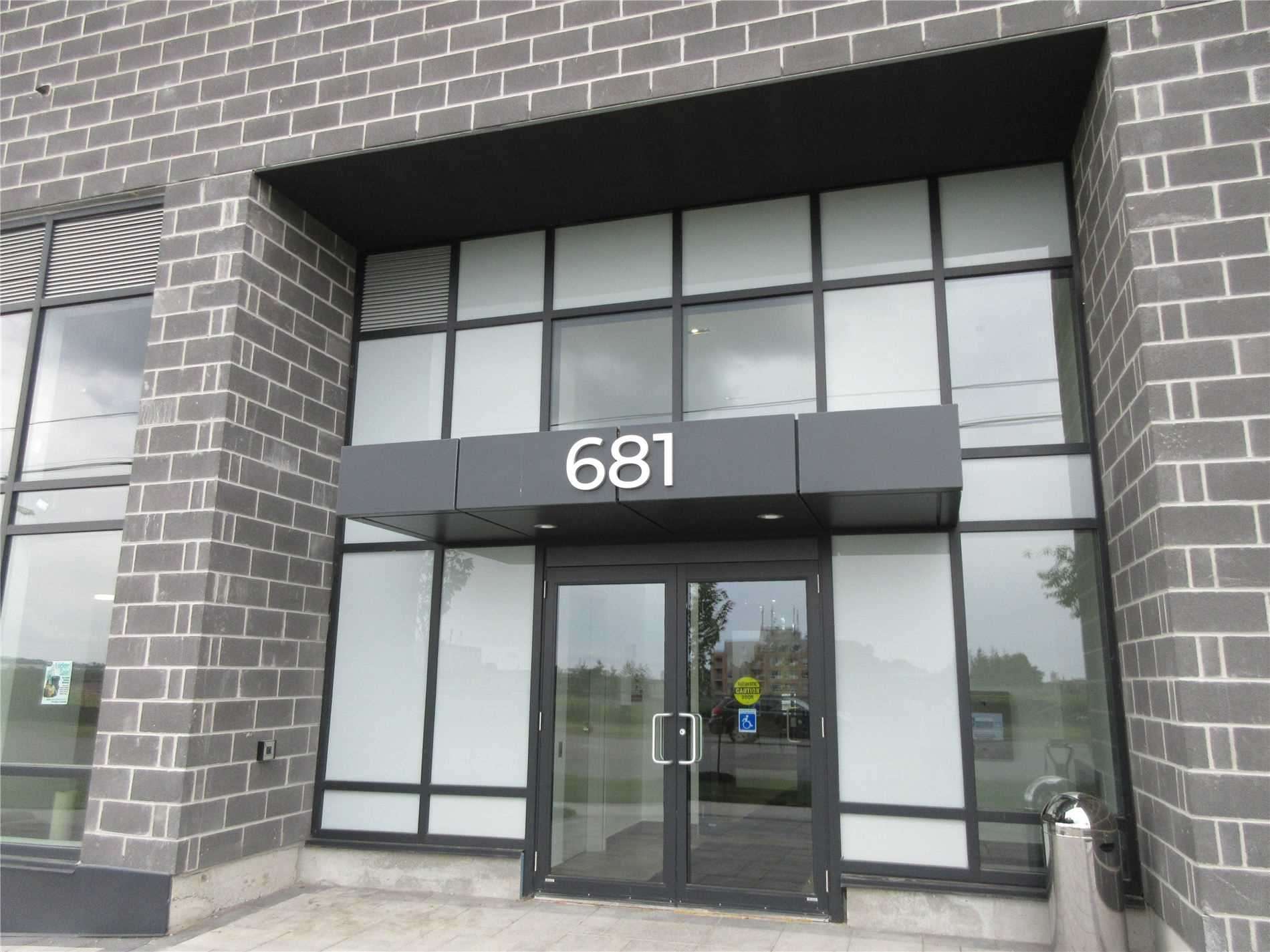 681 Yonge  St, Barrie, Ontario, South Shore