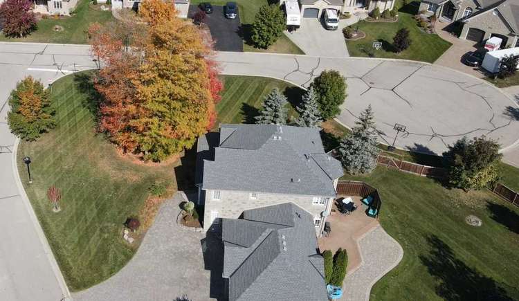 1 Alpen Grve, Woolwich, Ontario, 