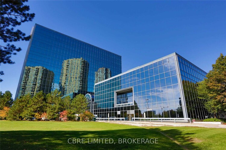 1 Concorde Gate, Toronto, ON, Banbury-Don Mills