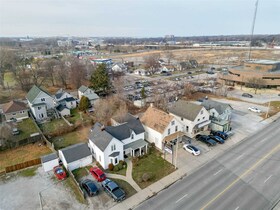 529,533 ,537 Christina St N, Lambton, Ontario , MLS #X5923089 , Image - 1