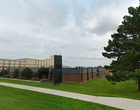 129 Carlingview Dr, Toronto, Ontario , MLS #W5986895 , Image - 1