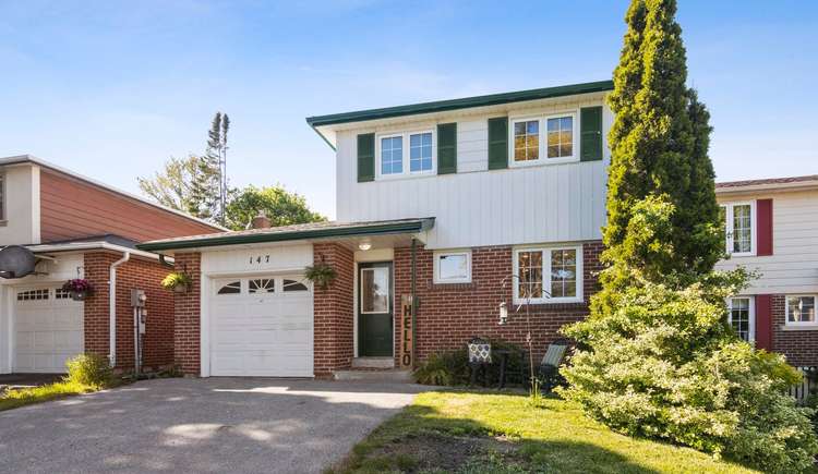 147 Thoms Cres, Newmarket, Ontario, Central Newmarket