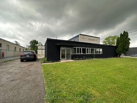 3094 Lenworth Dr, Peel, Ontario , MLS #W6622250 , Image - 1