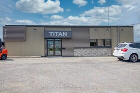 670 Irwin St W, Chatham-Kent, Ontario , MLS #X6800684 , Image - 1