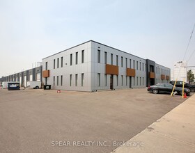 120 Norfinch Dr, Toronto, Ontario , MLS #W7231126 , Image - 1