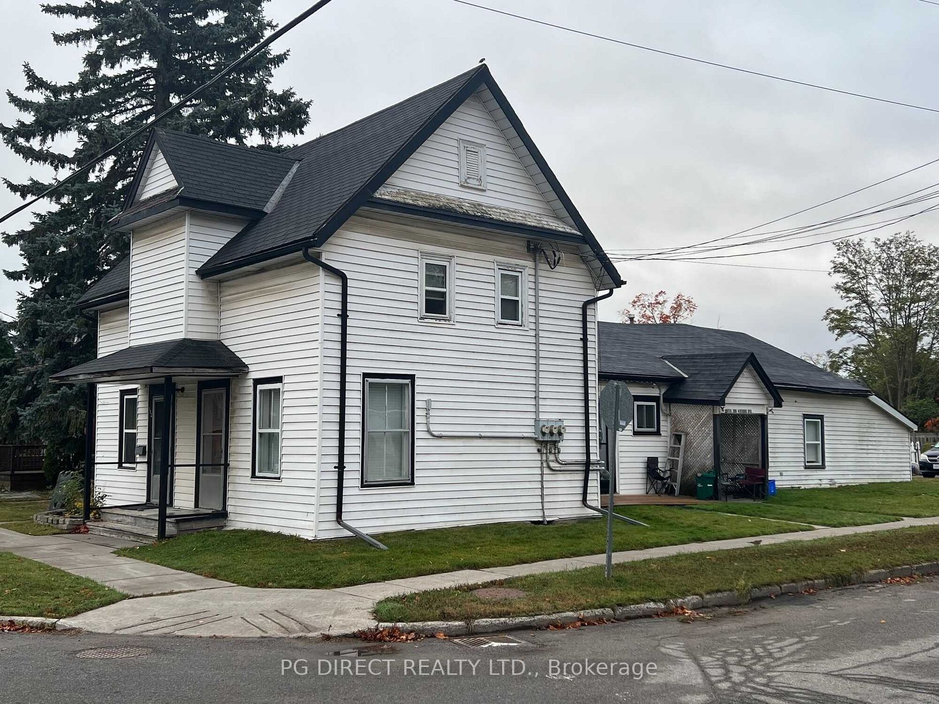 132-134 Victoria Ave, Quinte West, Ontario, 