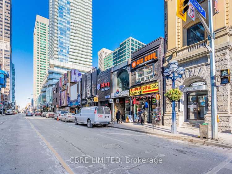685 Yonge St, Toronto, Ontario, Bay Street Corridor