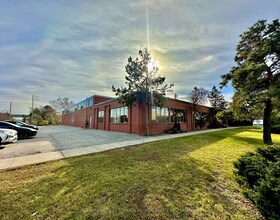 3350 American Dr, Peel, Ontario , MLS #W7314056 , Image - 1