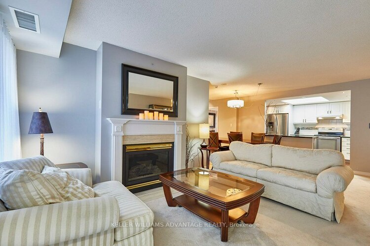 18 Concorde Pl, Toronto, Ontario, Banbury-Don Mills