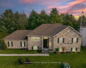 12 Valley Ridge Lane, Hamilton, ON , MLS #X12674544 , Image - 1