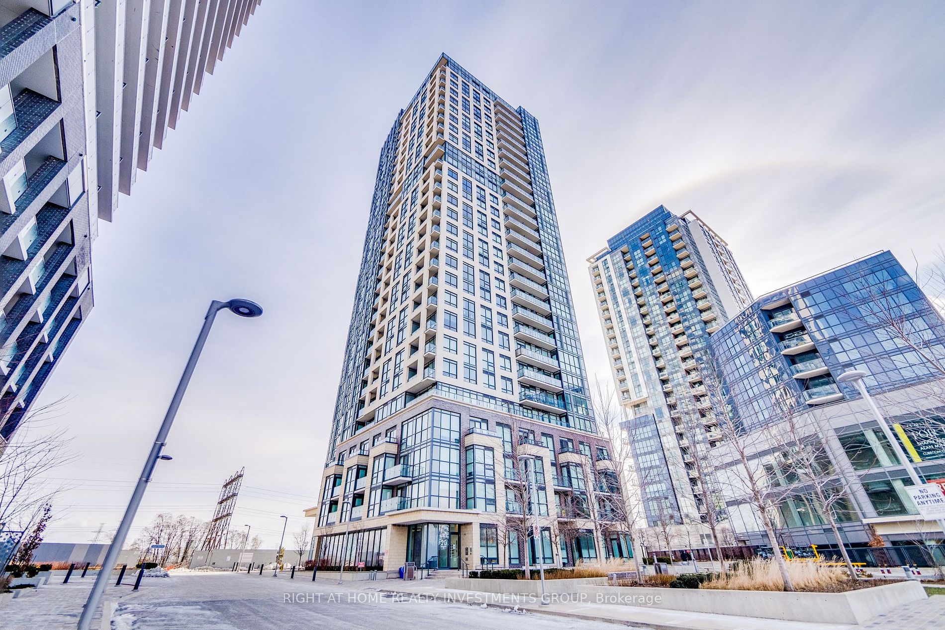 20 Thomas Riley Rd, Toronto, Ontario, Islington-City Centre West