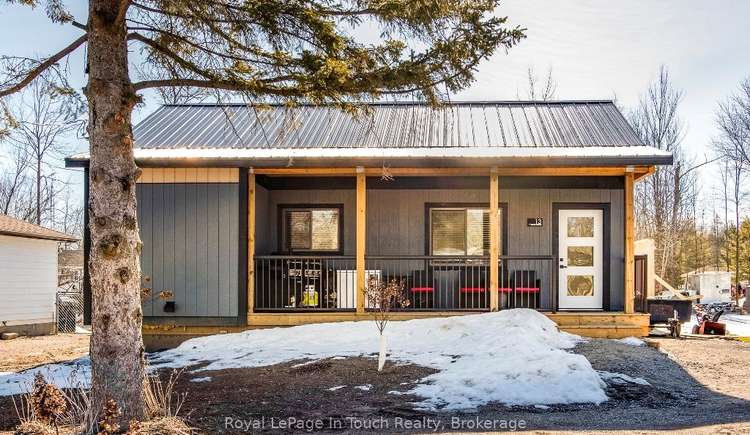 13 Bourrie Ave, Tay, Ontario, Rural Tay