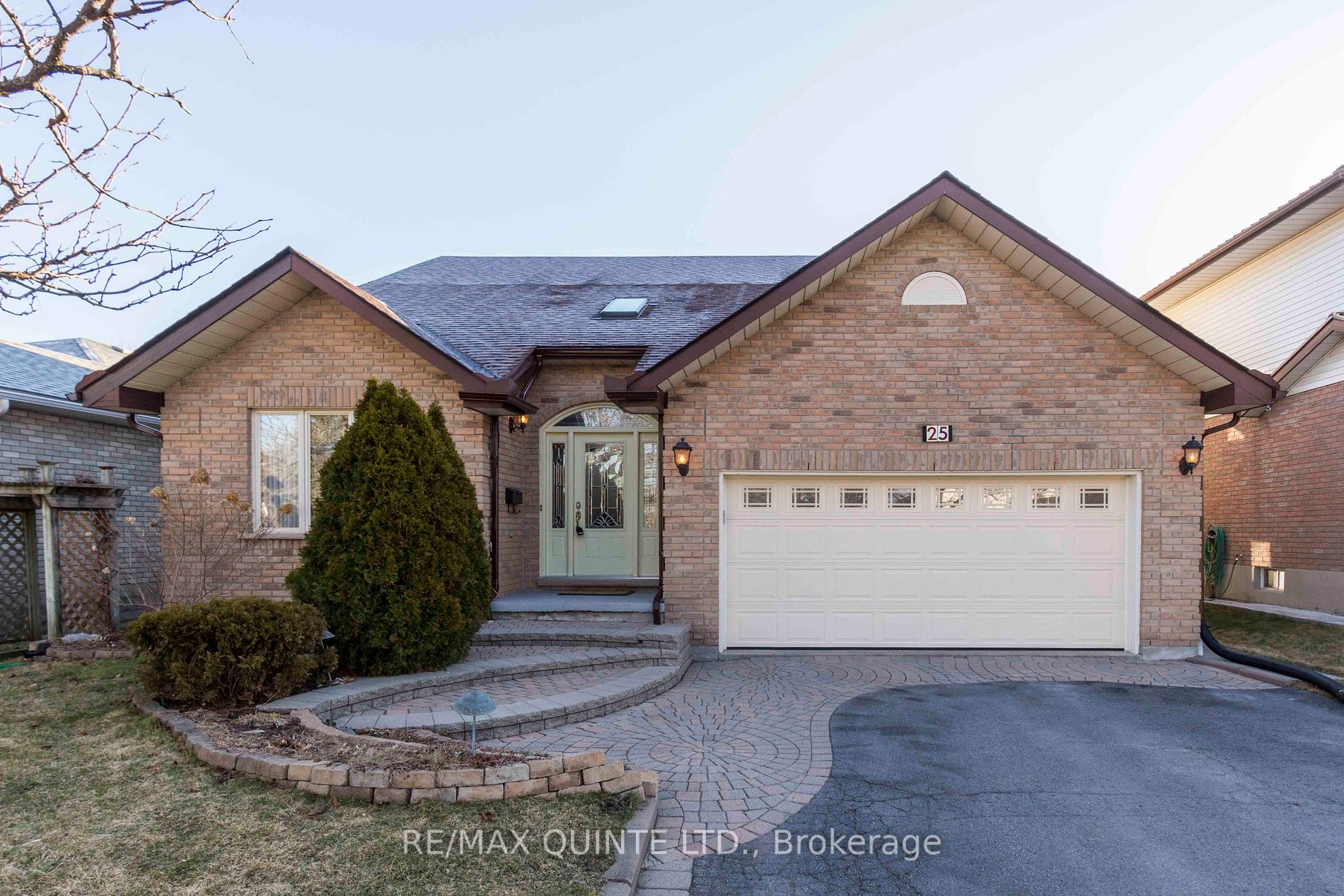 25 Dungannon Dr, Belleville, Ontario, 