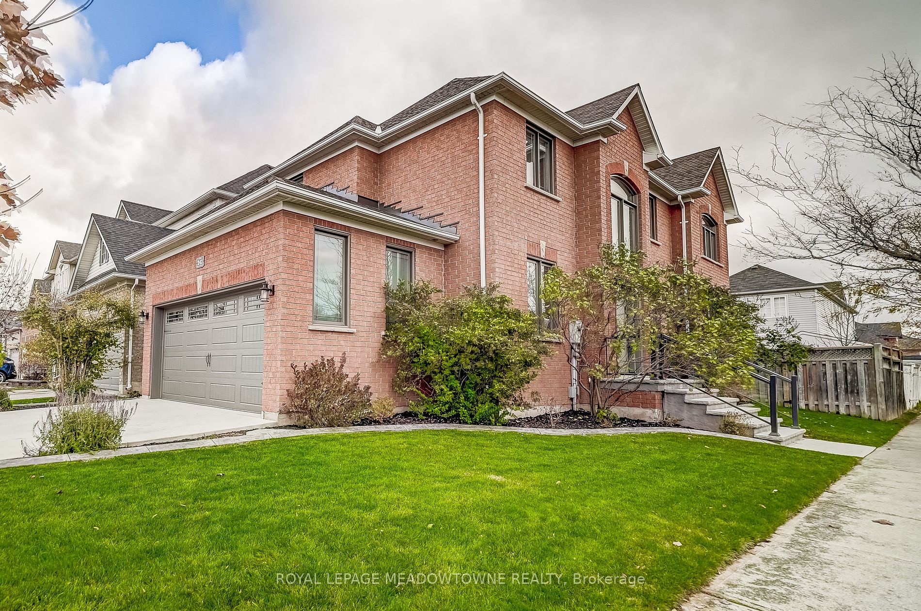 242 Sherwood Rd, Milton, Ontario, Dempsey