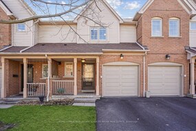 5223 Fairford Cres