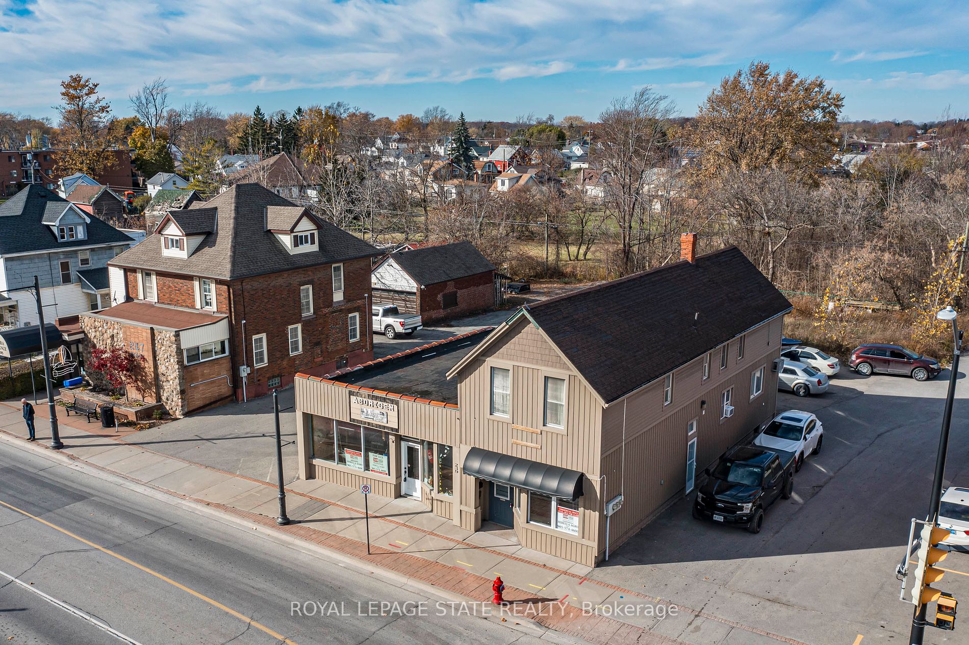 237-239 Main St W, Port Colborne, Ontario, 