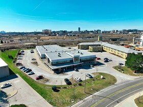 525 Cochrane Dr, York, Ontario , MLS #N8185516 , Image - 1
