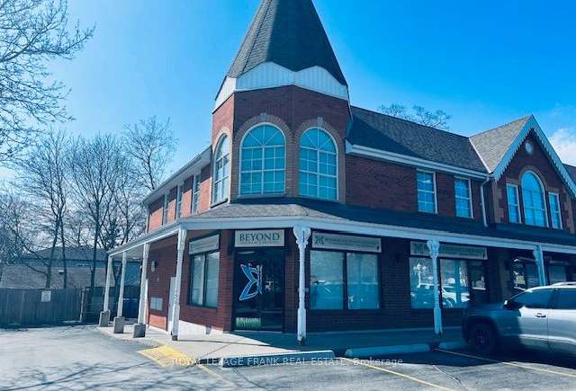1032 Brock St S, Whitby, Ontario, Downtown Whitby