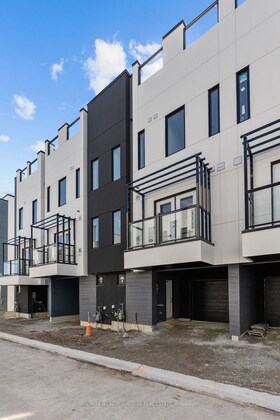 8 Mariners Pier Way, Simcoe, ON , MLS #S12142059 , Image - 1