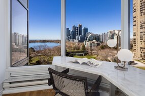 1 Palace Pier Crt