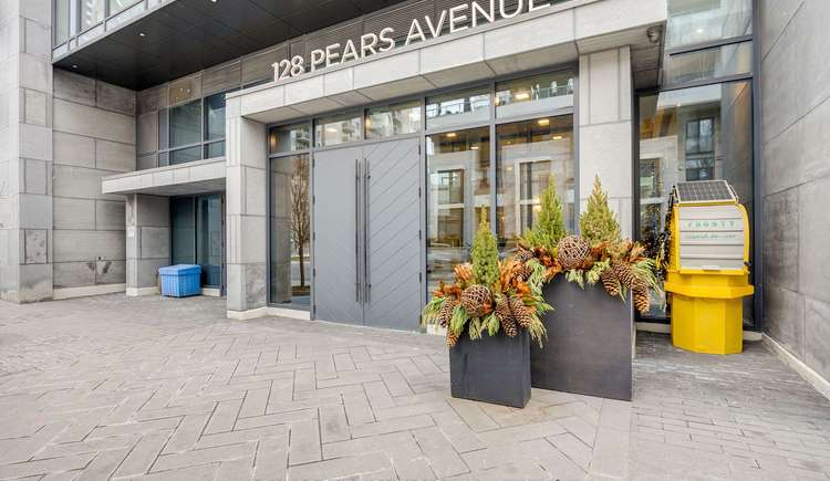 128 Pears Ave, Toronto, Ontario, Annex