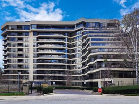 3900 Yonge St