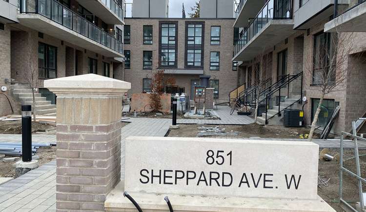 851 Sheppard Ave W, Toronto, Ontario, Clanton Park