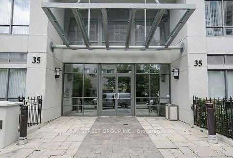 35 Hollywood Ave, Toronto, Ontario, Willowdale East
