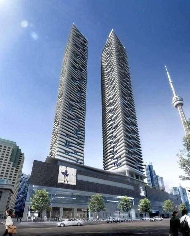 100 Harbour St, Toronto, Ontario, Waterfront Communities C1