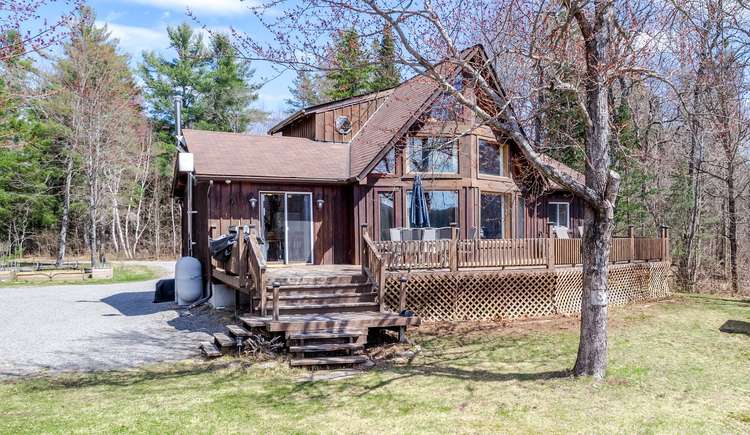 152A Paradise Landing Rd, Hastings Highlands, Ontario, 